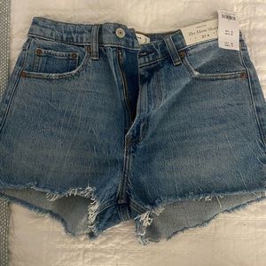Abercrombie mom shorts (this season!)